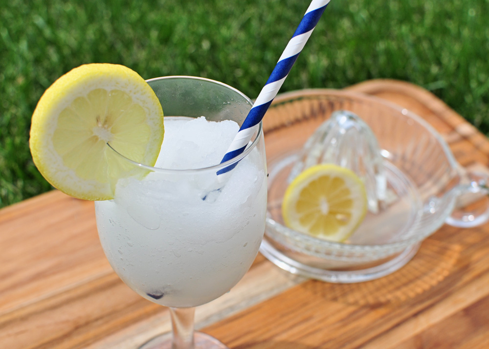 Homemade Frozen Lemonade Recipe - Simple Simon and Company